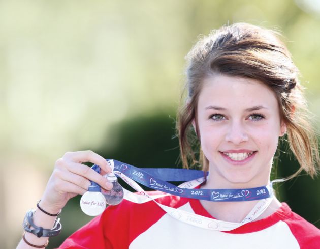 Mum&#39;s cancer diagnosis inspires Lizzie Payne to win Winchester Race for Life again - 2448782