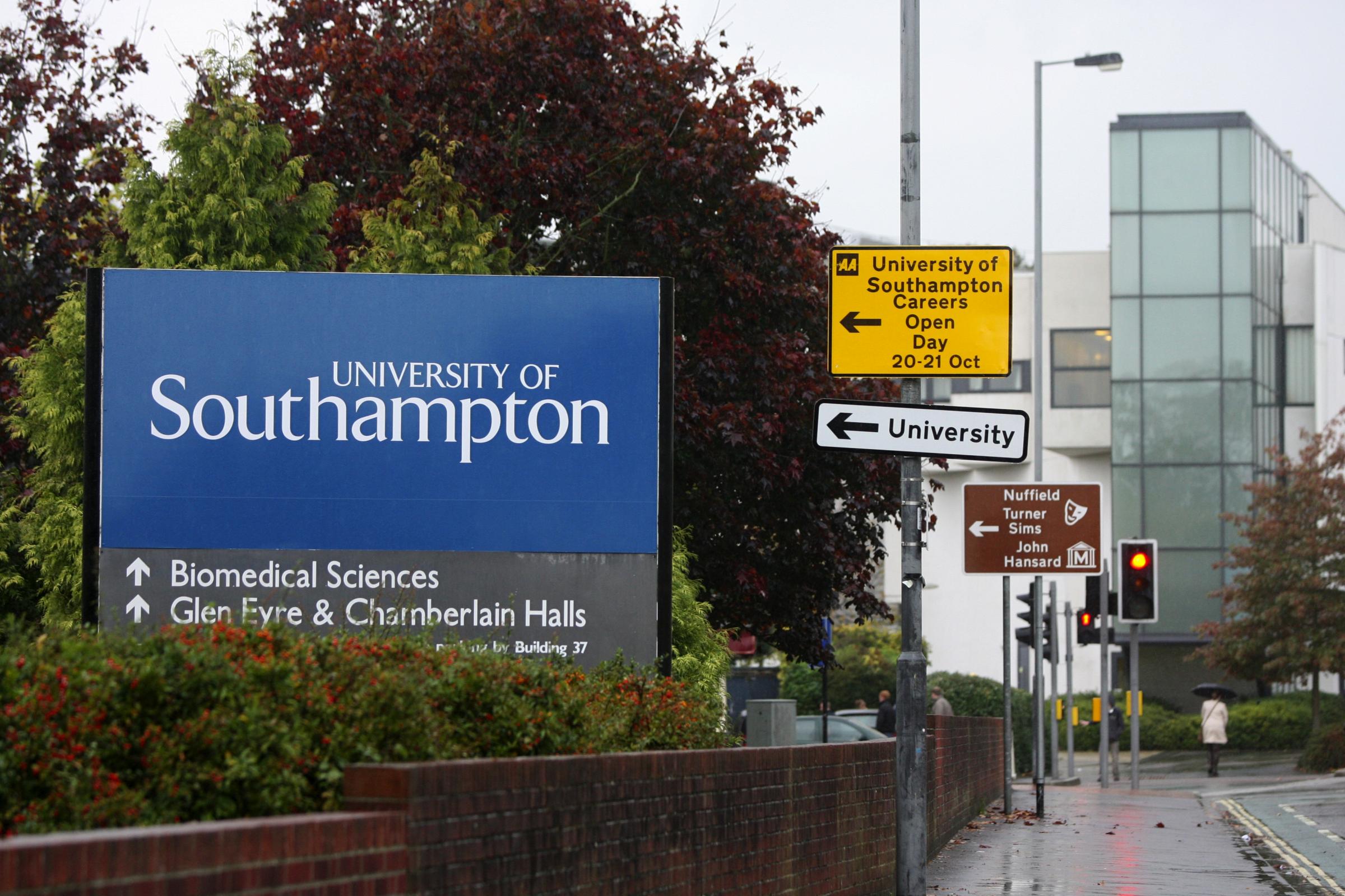 Southampton University Students Can Go Home For Christmas Daily Echo