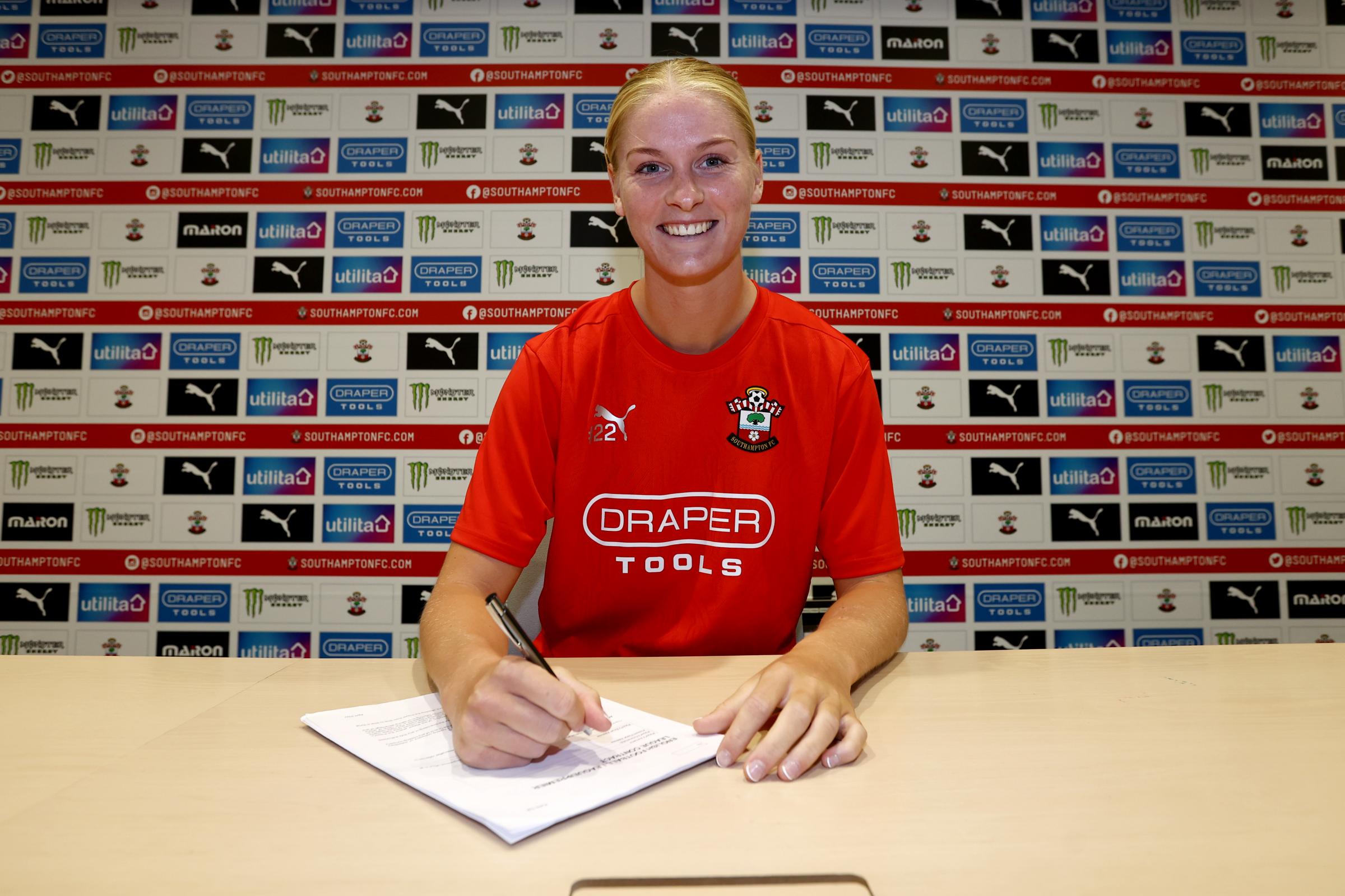 Saints Women sign former Sheffield United and England youth goalkeeper